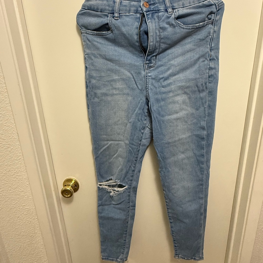 American Eagle Outfitters Light Blue Denim Jeans